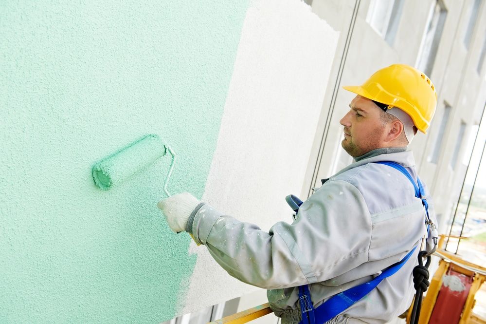 IS FUNGAL GROWTH COMMON ON COMMERCIAL PAINTING SITES?